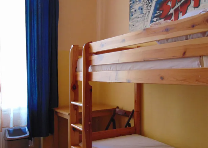 Hostal B Movie Cracovia