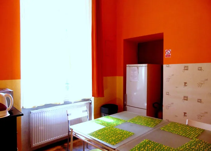 B Movie Hostal Cracovia