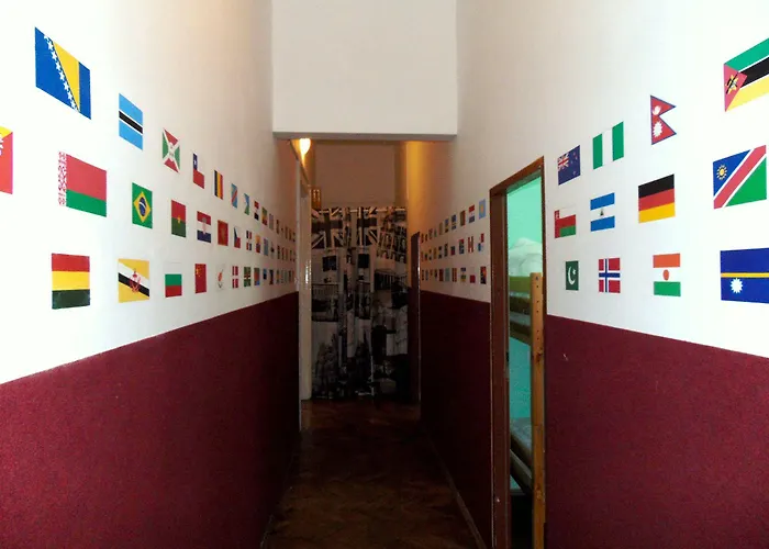 B Movie Hostal Cracovia