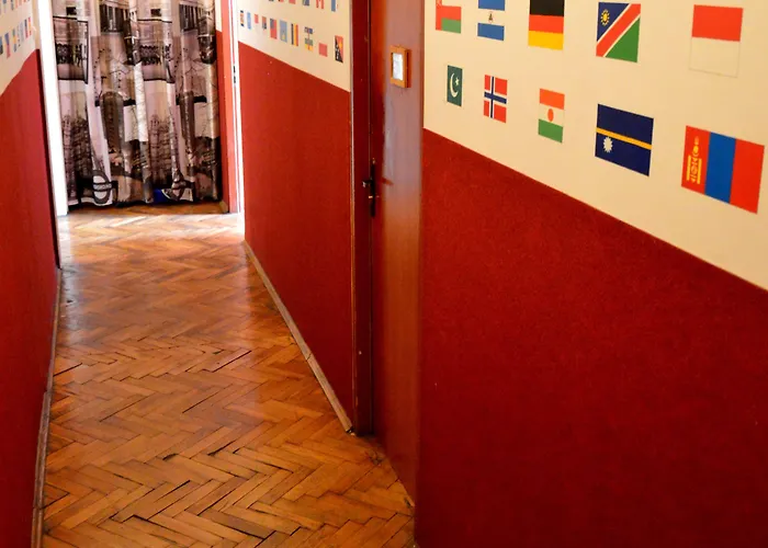 B Movie Hostal Cracovia